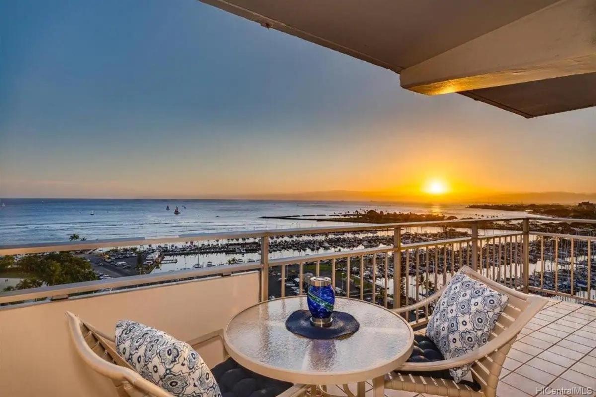 Ilikai #1743 Panoramic Views On Waikiki Beach Aparthotel Honolulu Exterior photo
